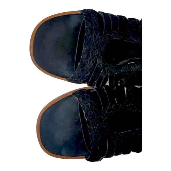 Vince Camuto Women's black suede Kestal Cage Sandals - Size 9. GUC - Picture 4 of 6